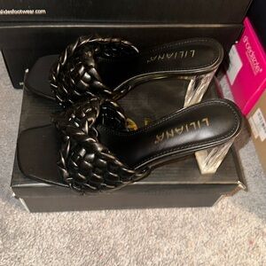 Liliana Sandal / Open Toe Black